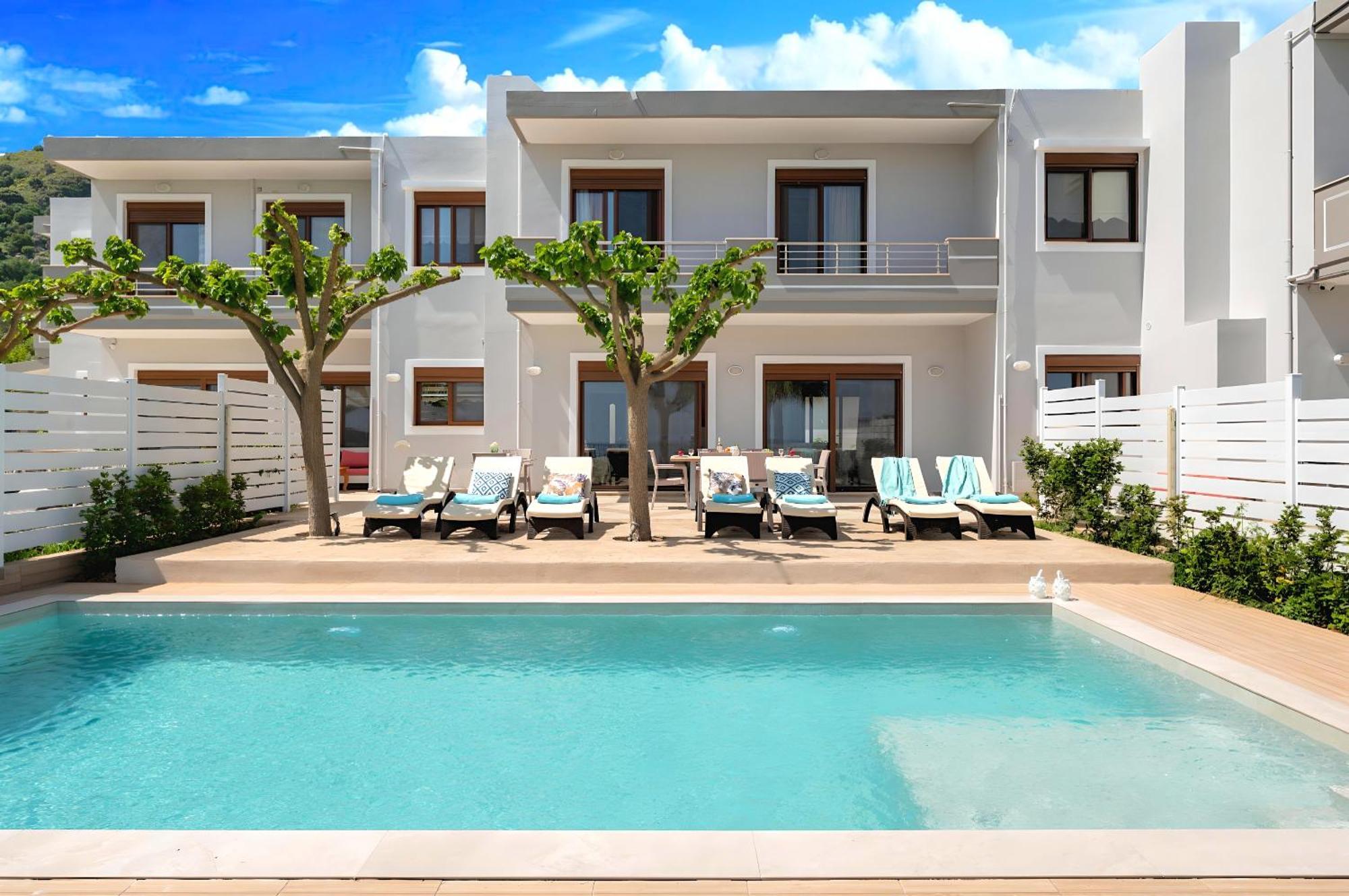 Sunlight Heated Pool *
